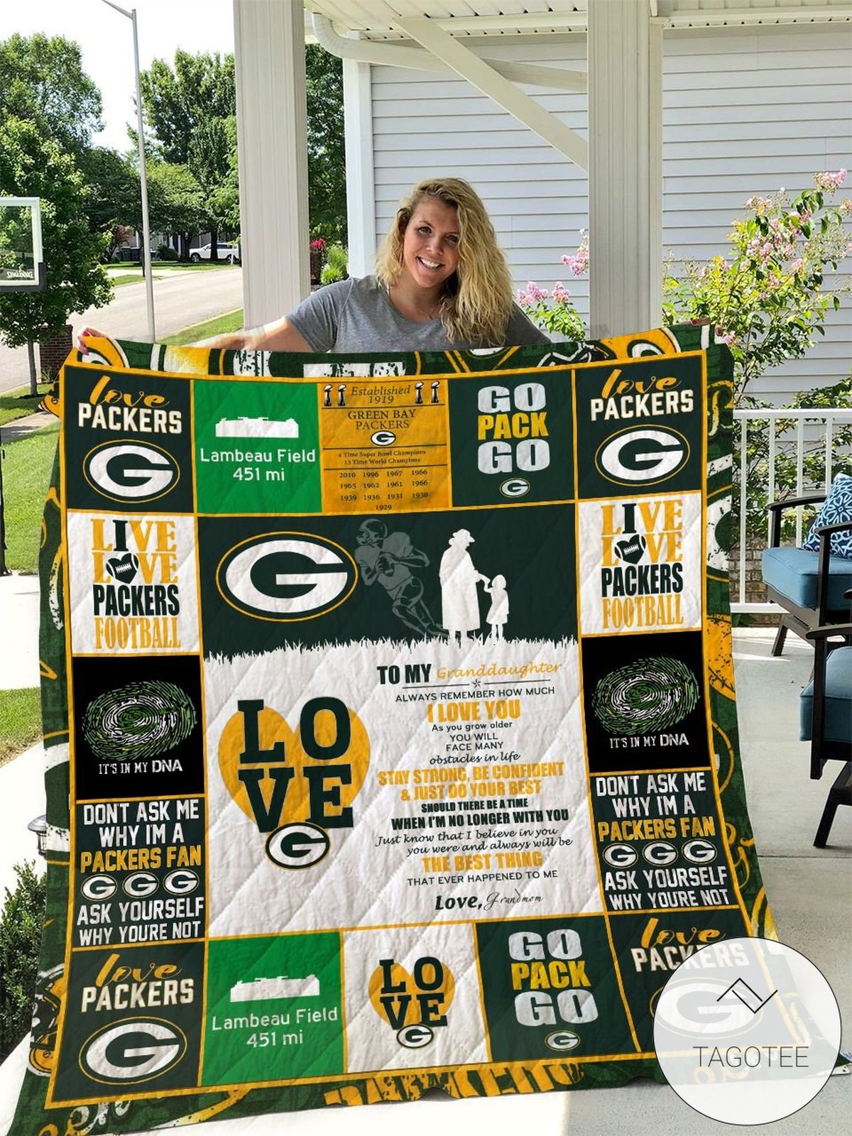 Green Bay Packers To My Granddaughter I Love You Love Grandmom Quilt Blanket